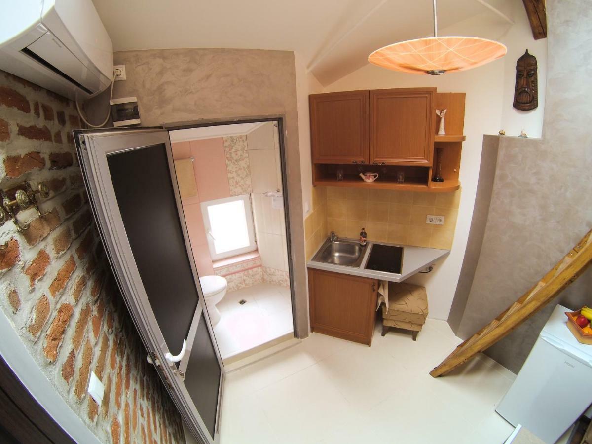 Vitosha Blvd - Attic Studio Sofia Zewnętrze zdjęcie